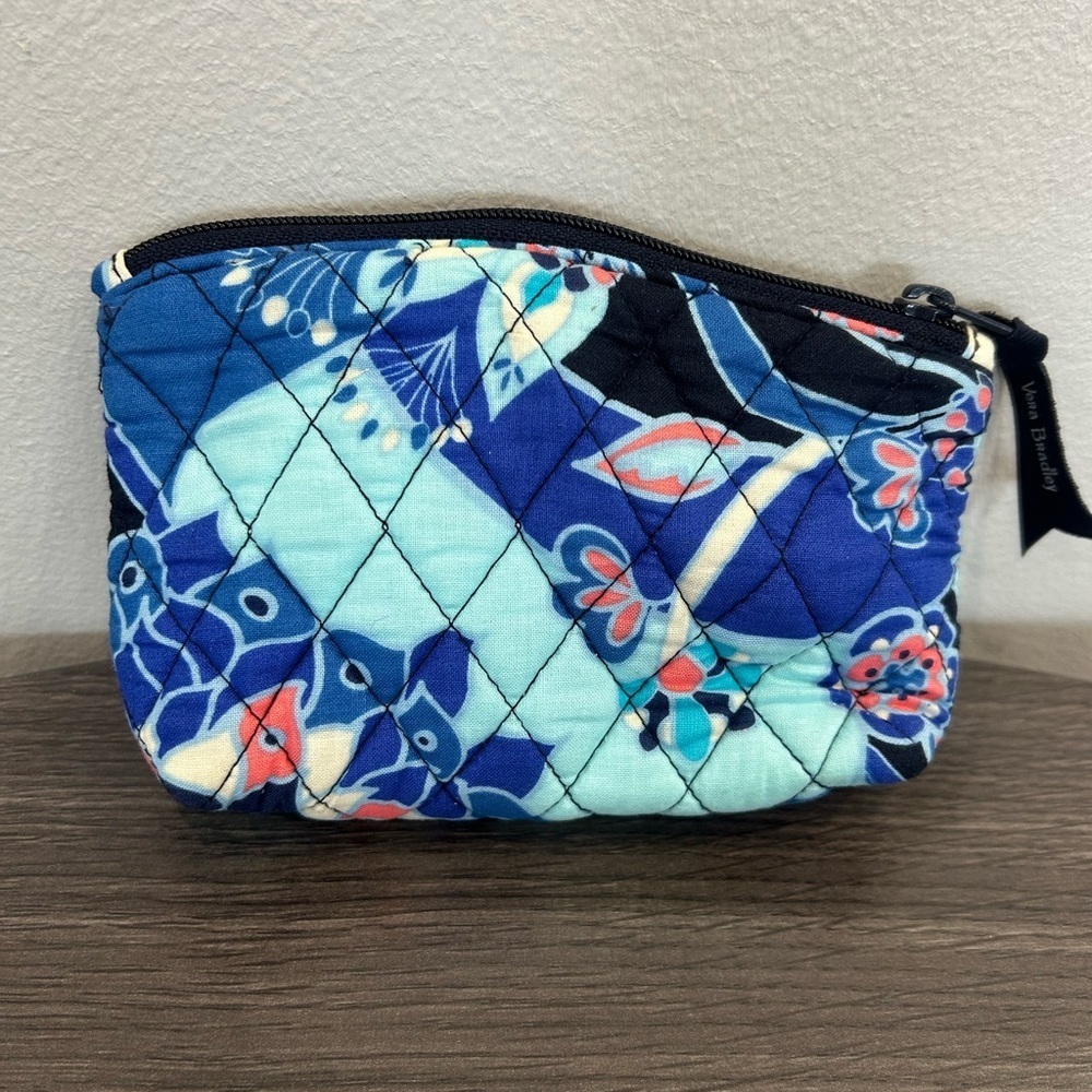 Vera Bradley Mirror Cosmetic Makeup Case Lotus Flower Swirl Quilted Bag NWOT - Picture 6 of 9